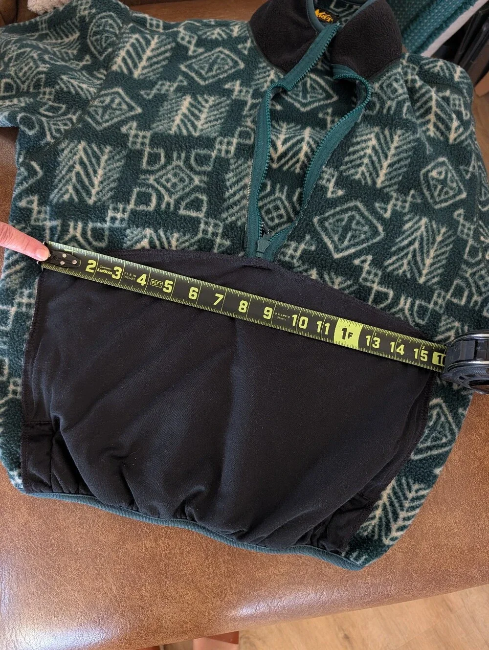 REI Green and White Geometric Fleece Pullover Sweater With Extra Large Pocket